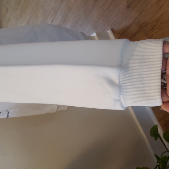 Disney Mackey Mouse Sweatshirt - Picture 4 of 10